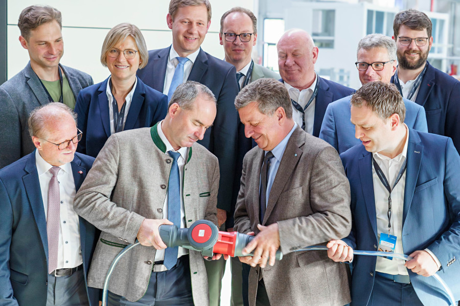 In Rekordzeit ein einzigartiges Werk f&uuml;r Batteriespeicher geplant und gebaut