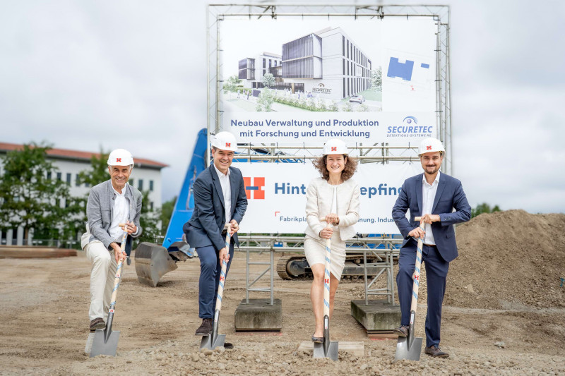Spatenstich Neubau Securetec: Josef Hinterschwepfinger, Verena Zimmermann
