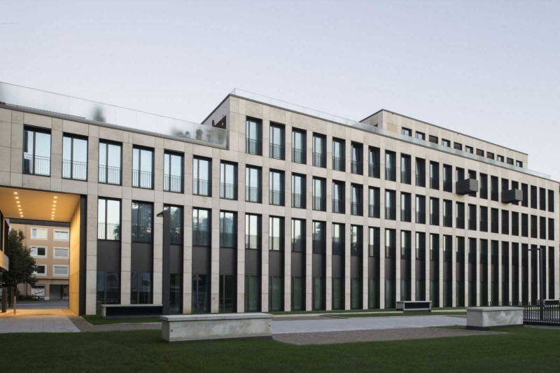Perfekt eingef&uuml;gt ins historische Stadtbild