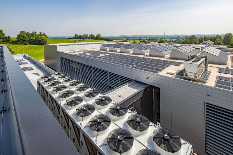 W&auml;rmepumpe und Photovoltaik Industrie