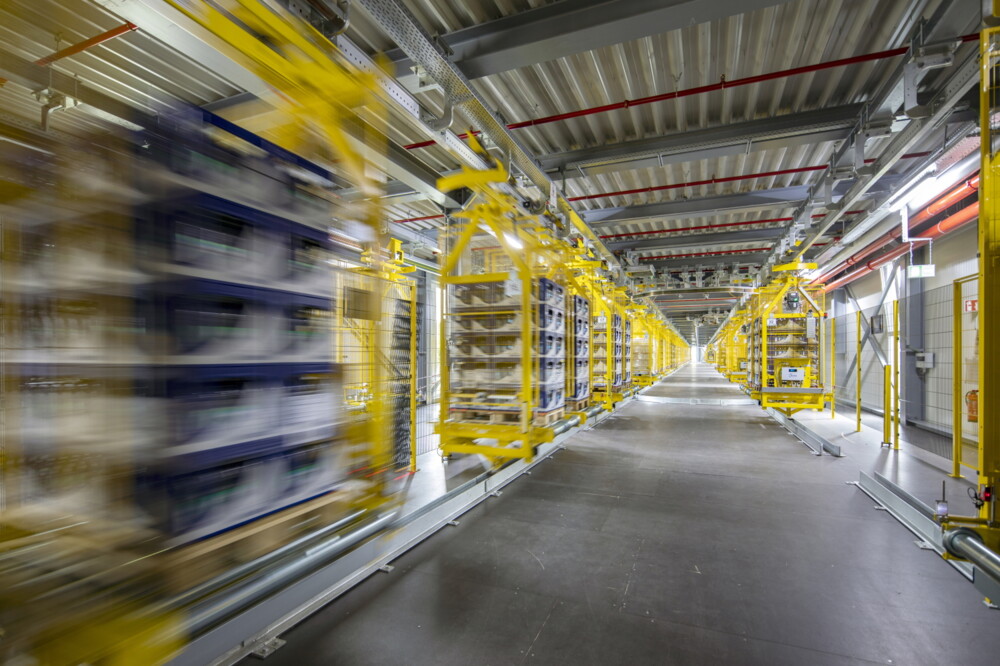 Elektroh&auml;ngebahn f&uuml;r optimale Intralogistik