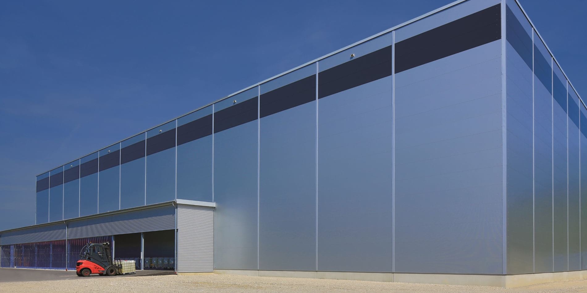 Standortplanung, Generalplanung und Neubau eines Logistikzentrums mit Hochregallager